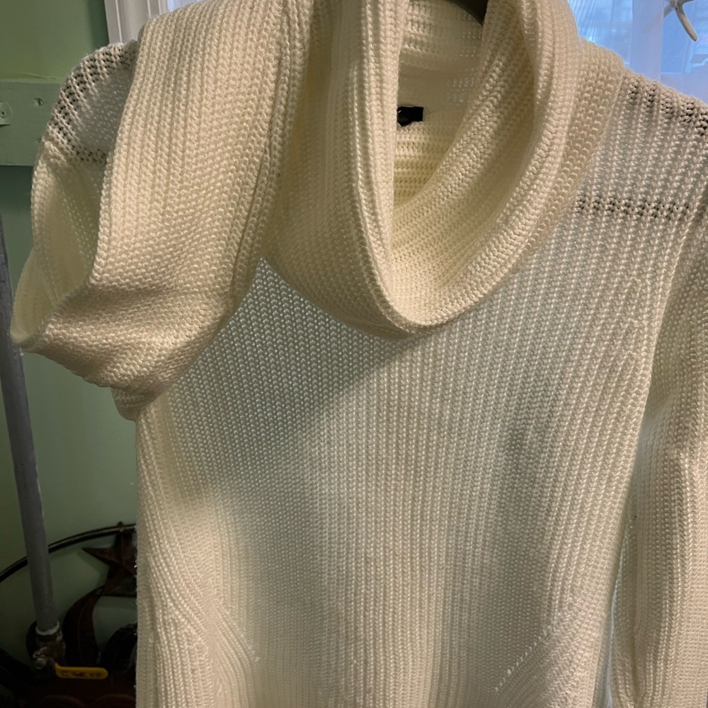Sweater - Picture 6 of 6